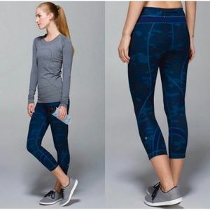 Deals for Lululemon Camo Leggings 